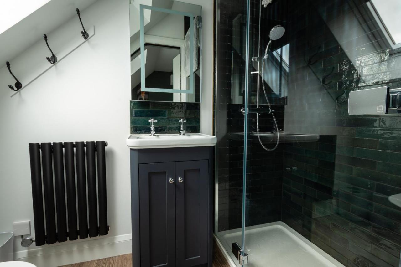 Stylish One Bedroom Cotswold Coach House Tetbury Kültér fotó