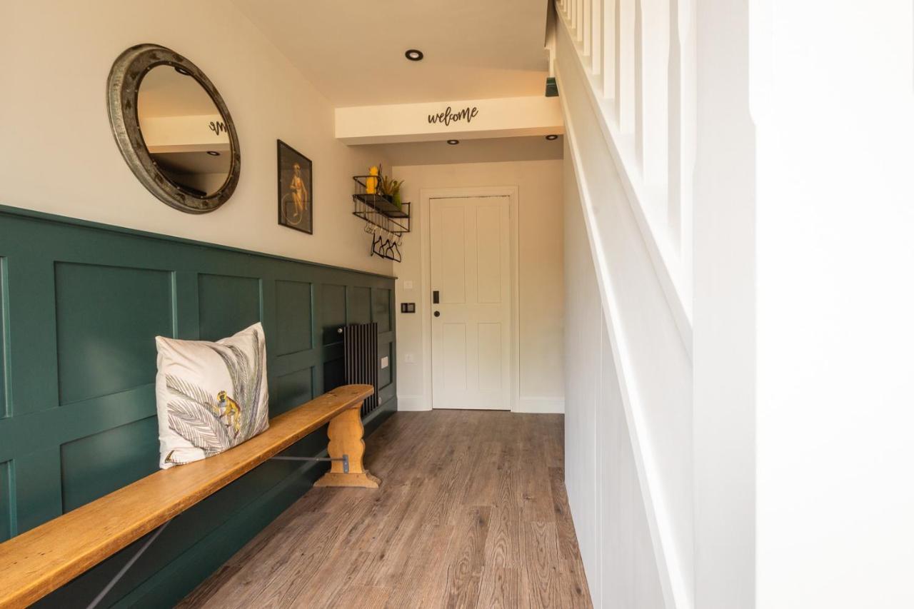 Stylish One Bedroom Cotswold Coach House Tetbury Kültér fotó