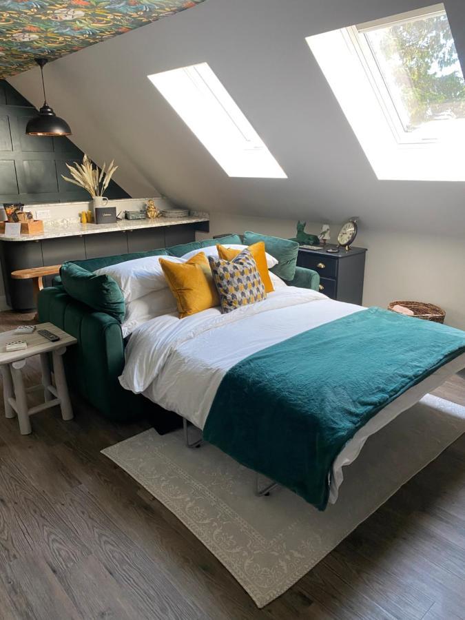 Stylish One Bedroom Cotswold Coach House Tetbury Kültér fotó