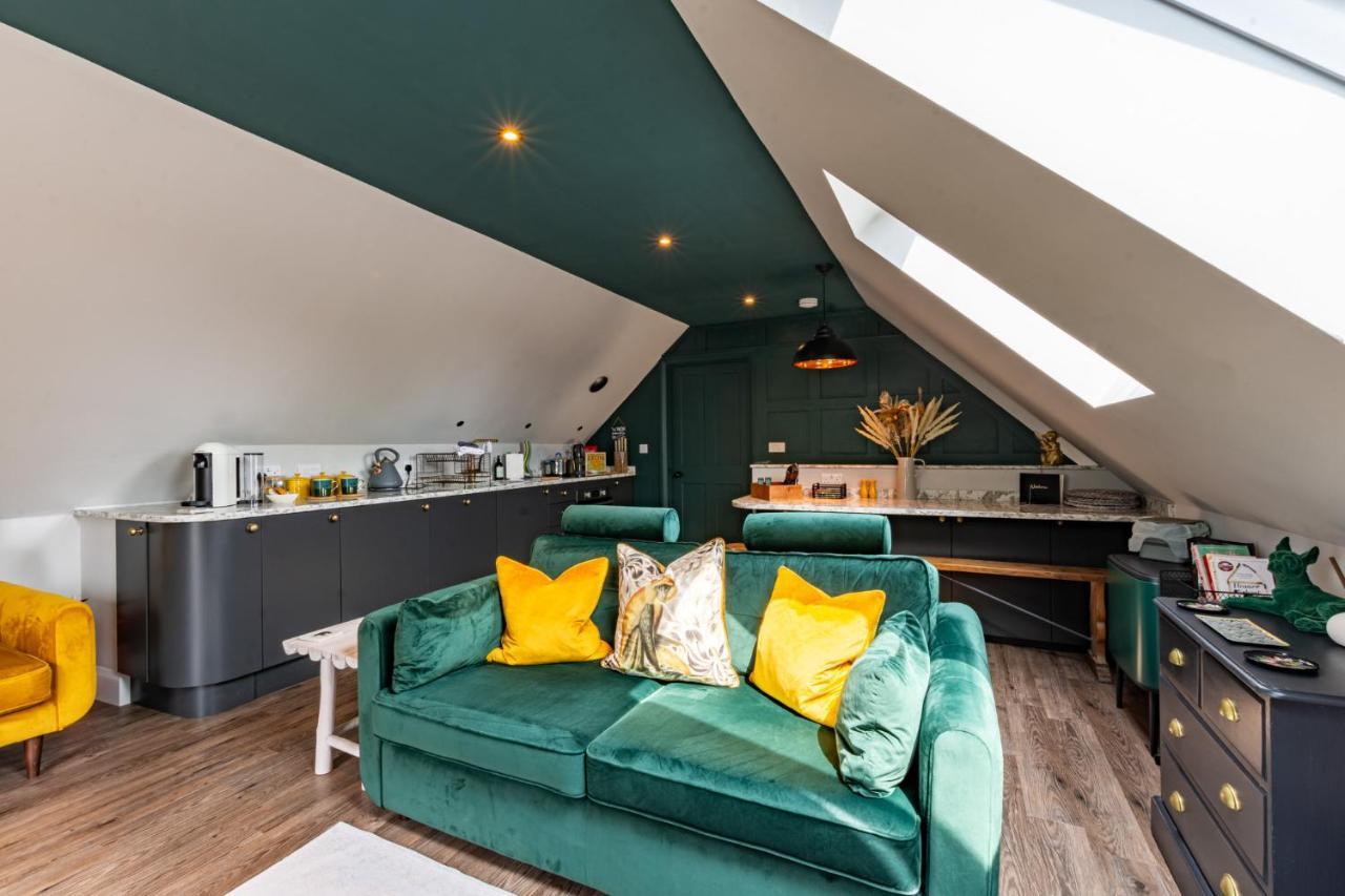 Stylish One Bedroom Cotswold Coach House Tetbury Kültér fotó